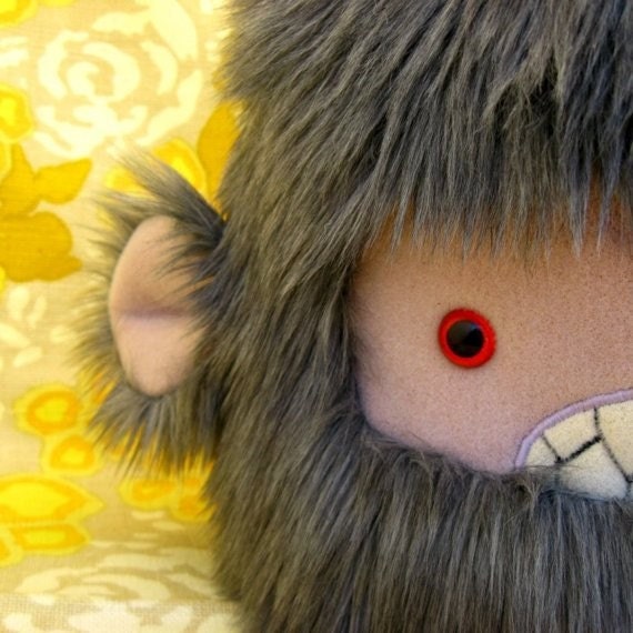 Severed Yeti Head ..Grey/Lavender..