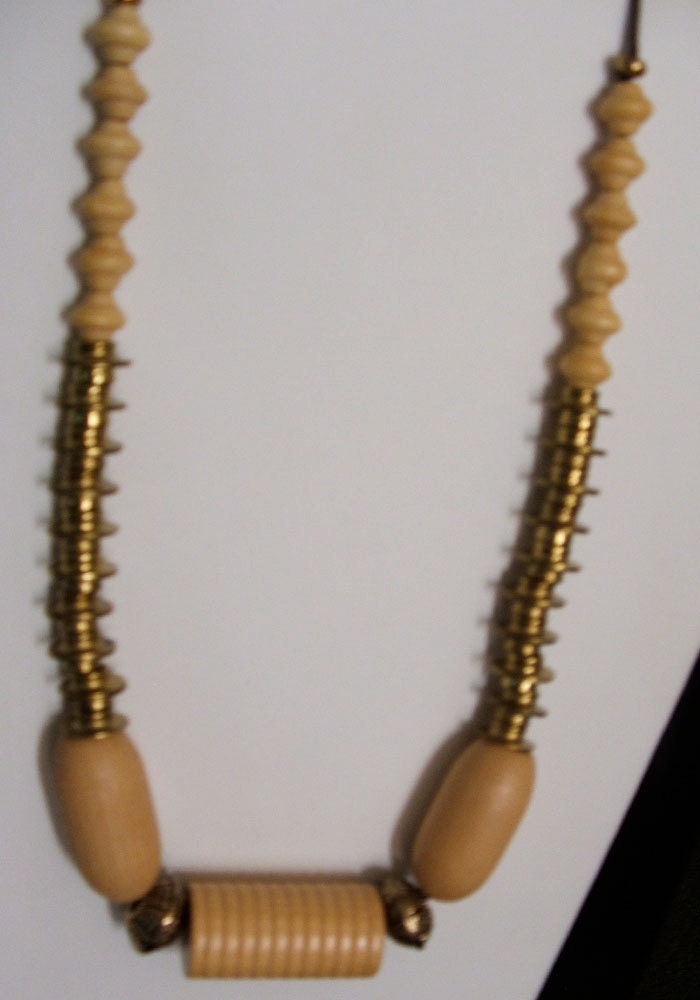Wood beads necklace