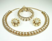 Vintage Hobe Necklace Bracelet Earrings Faux Pearl Jewelry Set