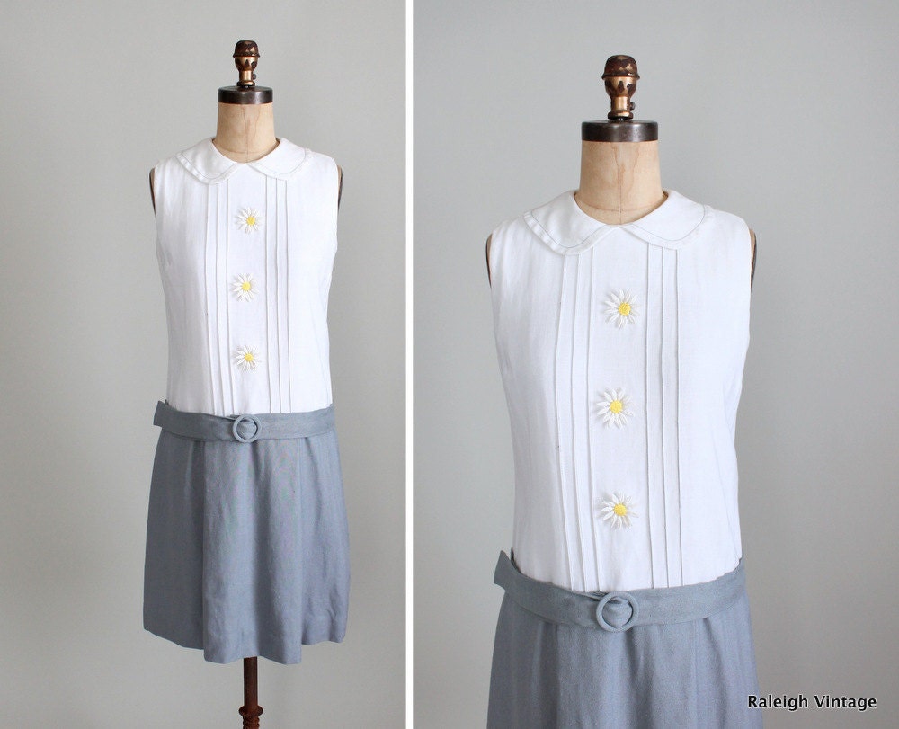 Vintage 1960s Dress : 60s MOD Scooter Dress