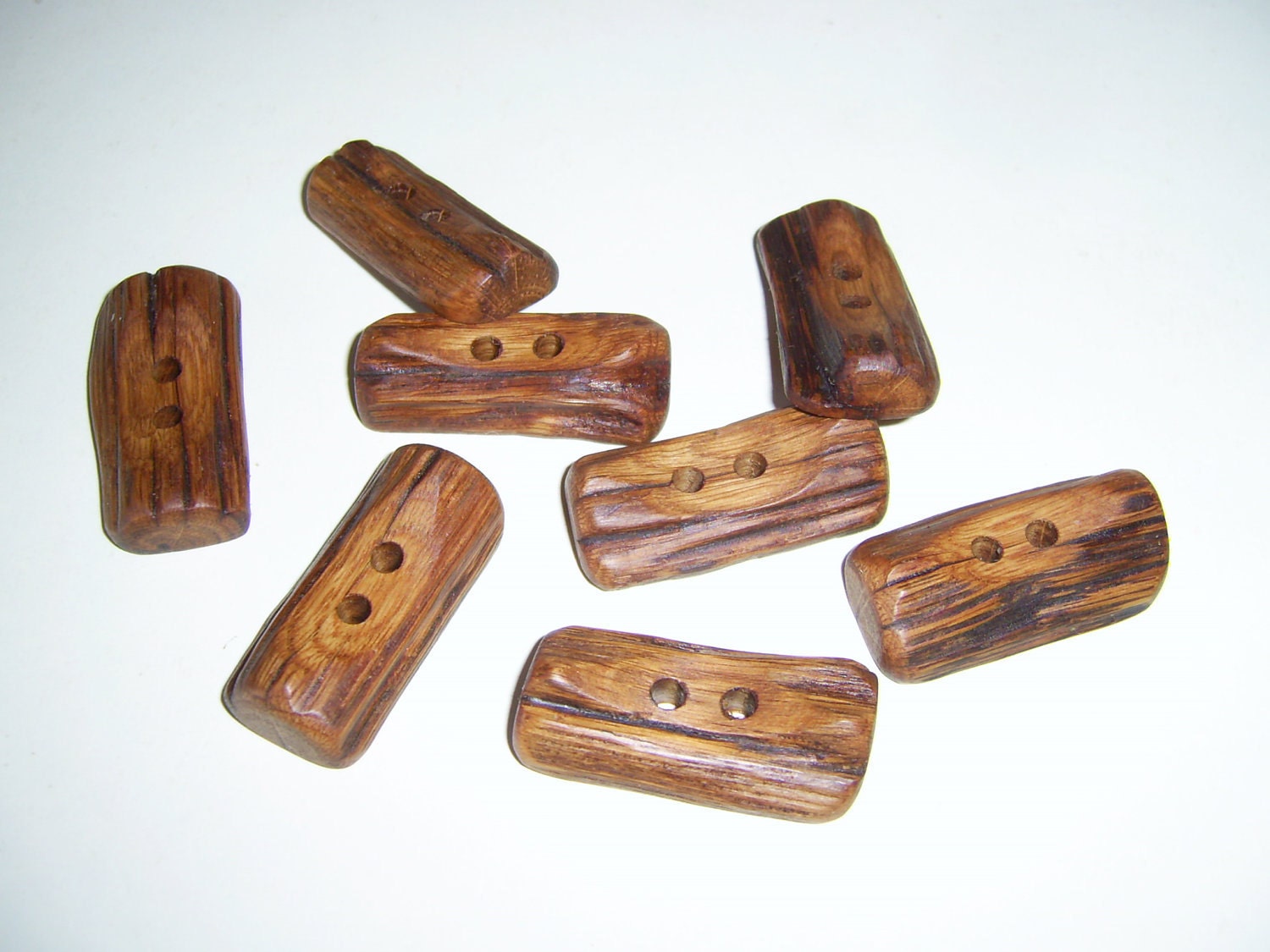 8 Handmade oak wood buttons, accessories