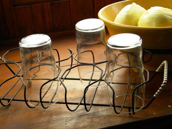 Metal Drinking Glass Wire Rack Display Stand by KillWalmart