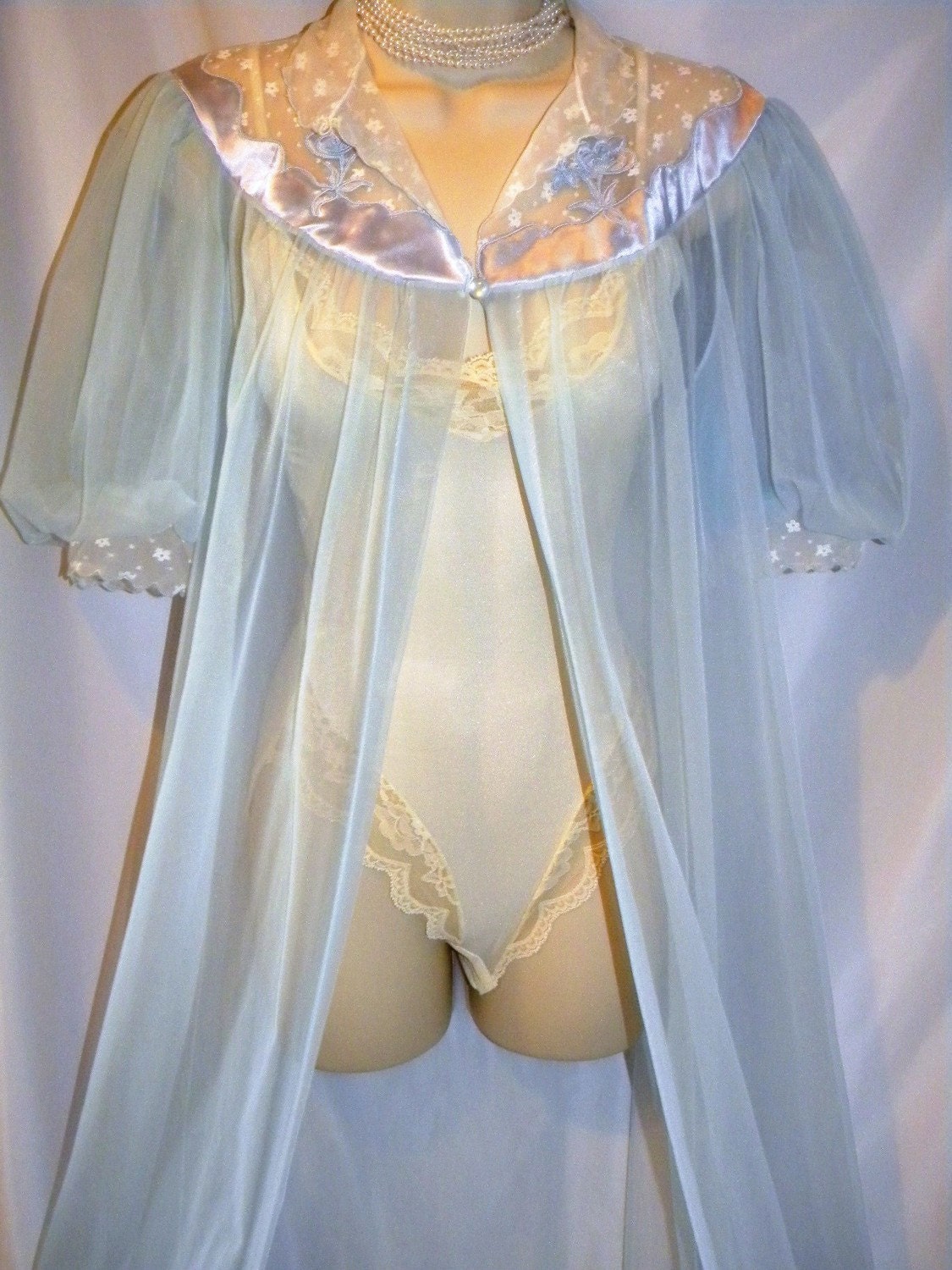 Sexy Pin Up Girl Peignoir Robe Robins Egg Blue Free Shipping USA and Canada