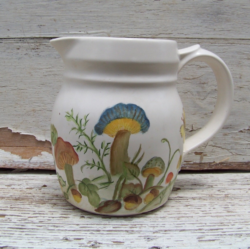 Unique hand painted mushroom & butterfly design on a McCoy USA 1272 jug or pitcher, signed V Sparks 79, retro 1970s decor