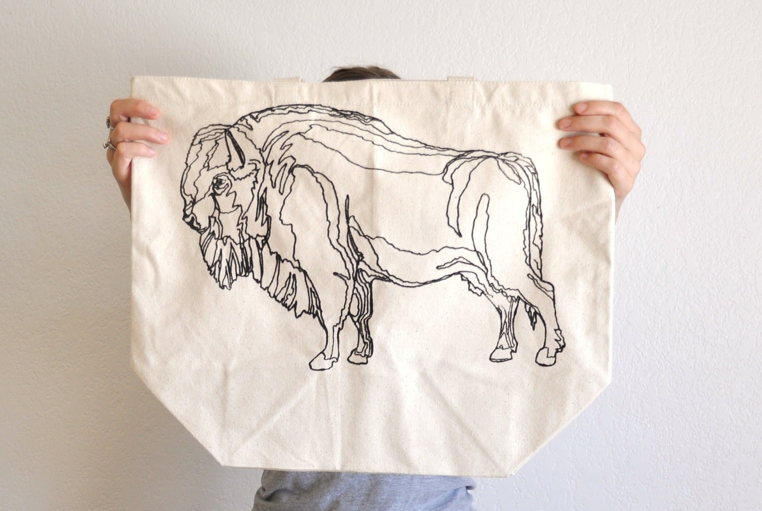 Buffalo Illustration Print Tote