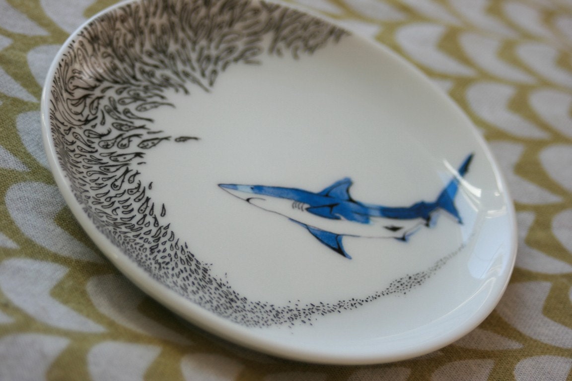 SINGLE Shark Saucer with School of Fish