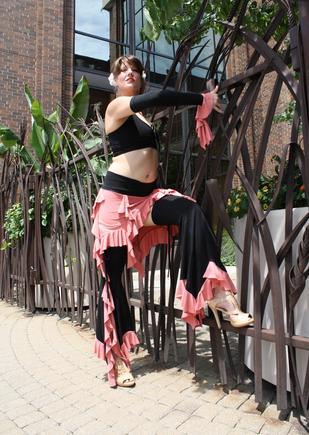Clearance Black and Salmon Pink Flounce Dance set