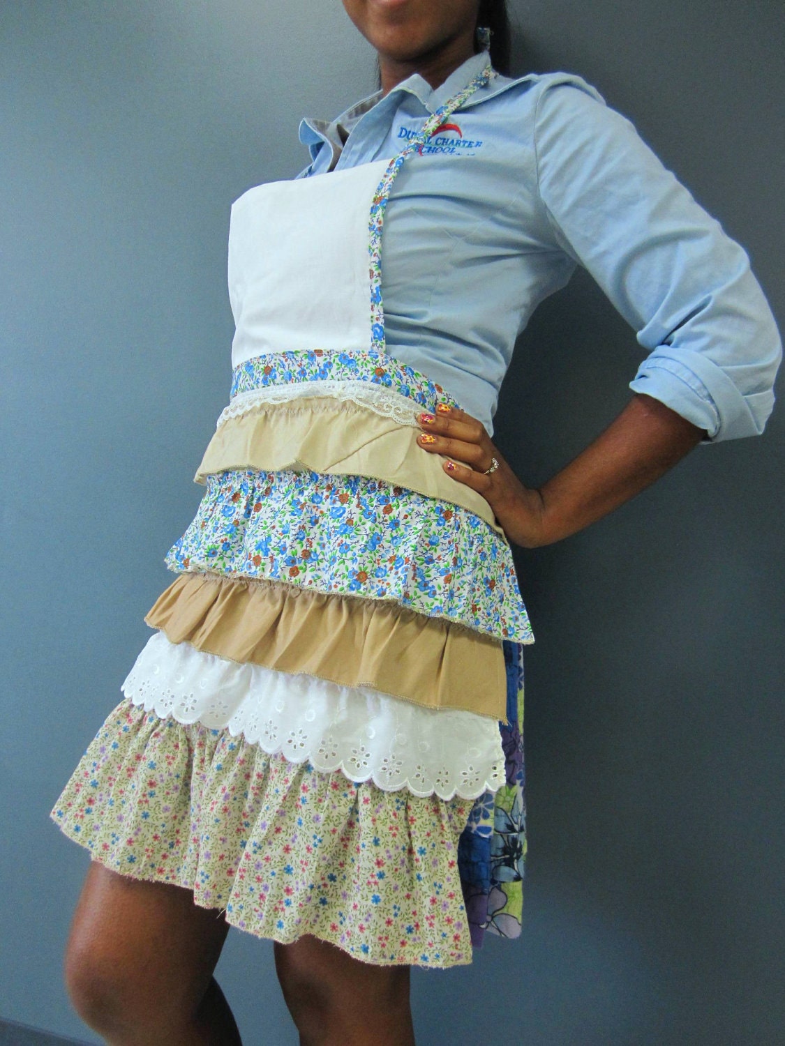 Cupcake Diva ruffled apron-ready to ship.