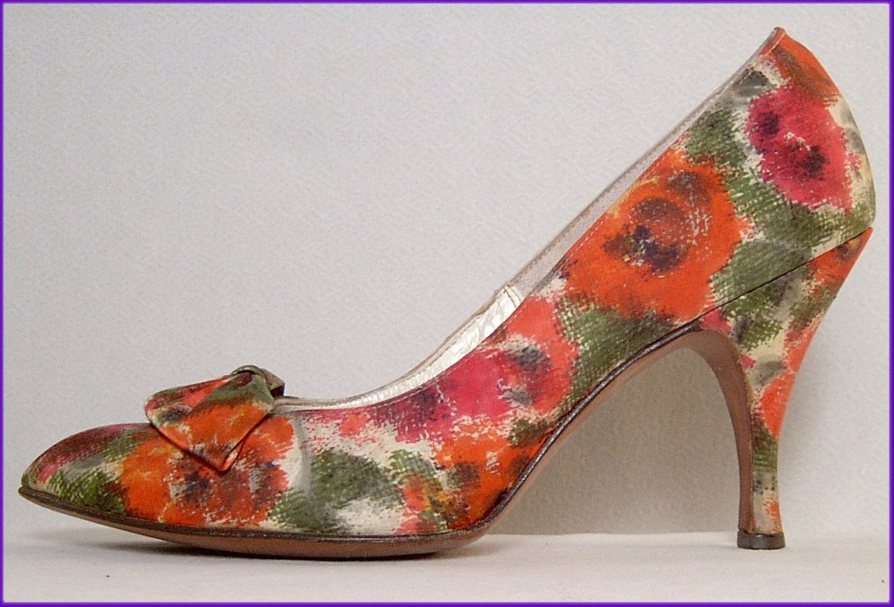 Vintage watercolor high heels shoes - 7 - orange green floral fabric - poppies - flowers