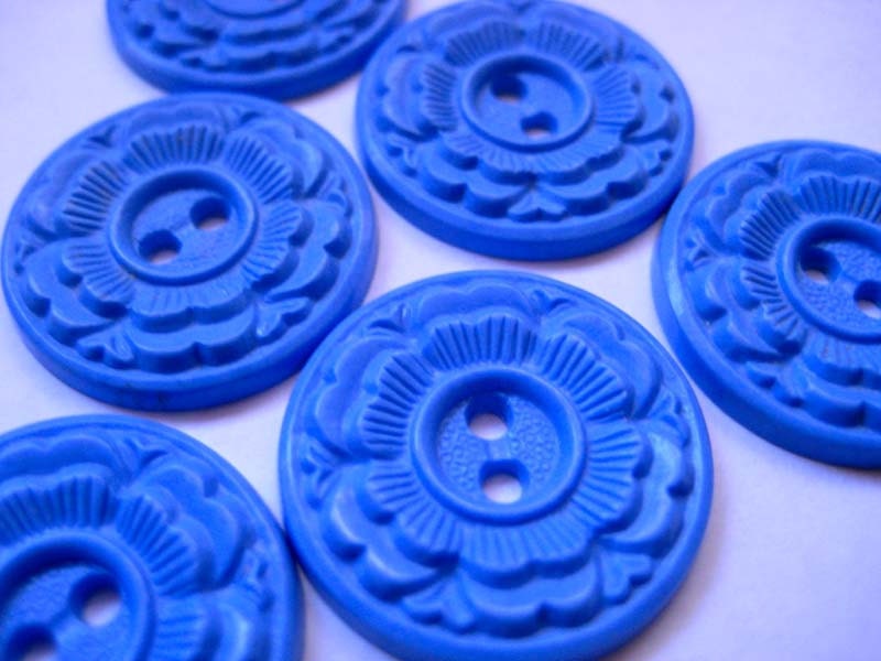 Vintage Blue Buttons NOS Cornflower Blue set of 6