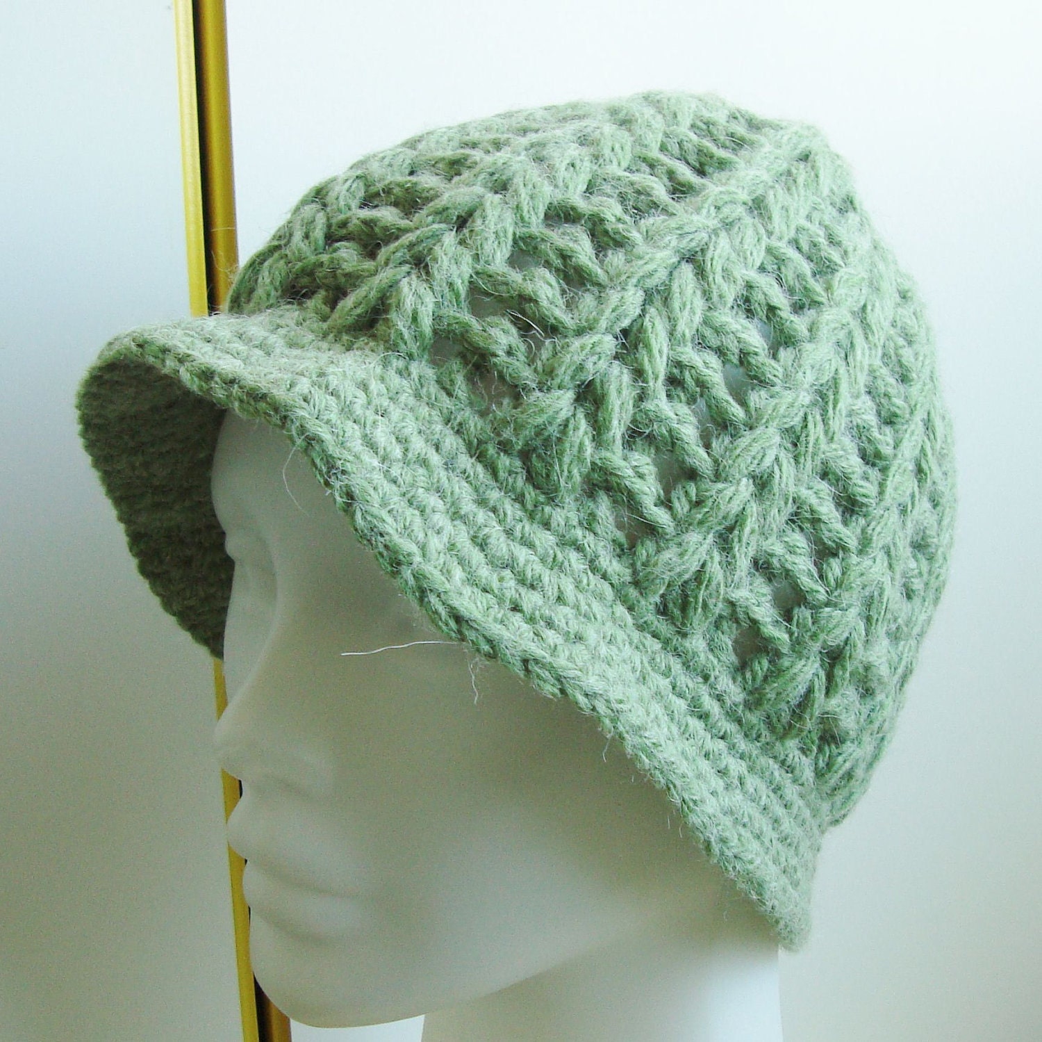 Hand Crocheted Hat Womens Hat - The Flapper Hat in Pistachio Green