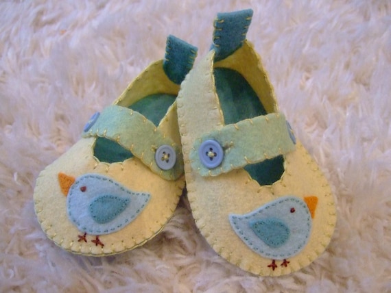 Pale Yellow Mary Janes with Bluebirds - Felt Baby Shoes - Can Be Personalized