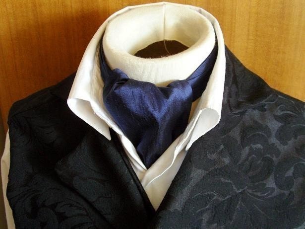 DAY Cravat Victorian Ascot Tie Cravat - Navy Blue Dupioni SILK