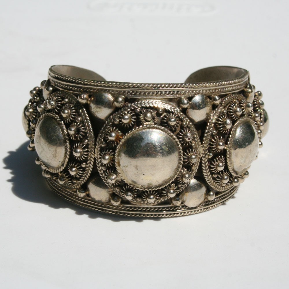 Vintage Sterling Silver Siam Cuff Bracelet by TheNomadores on Etsy