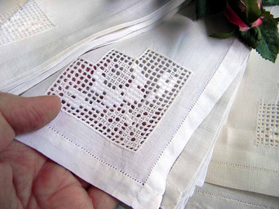 Vintage Linen Napkins - 11 4596