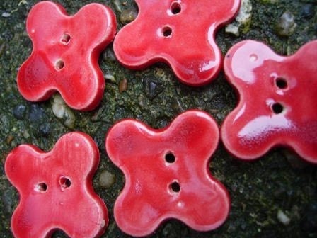 5 Glossy red ceramic buttons