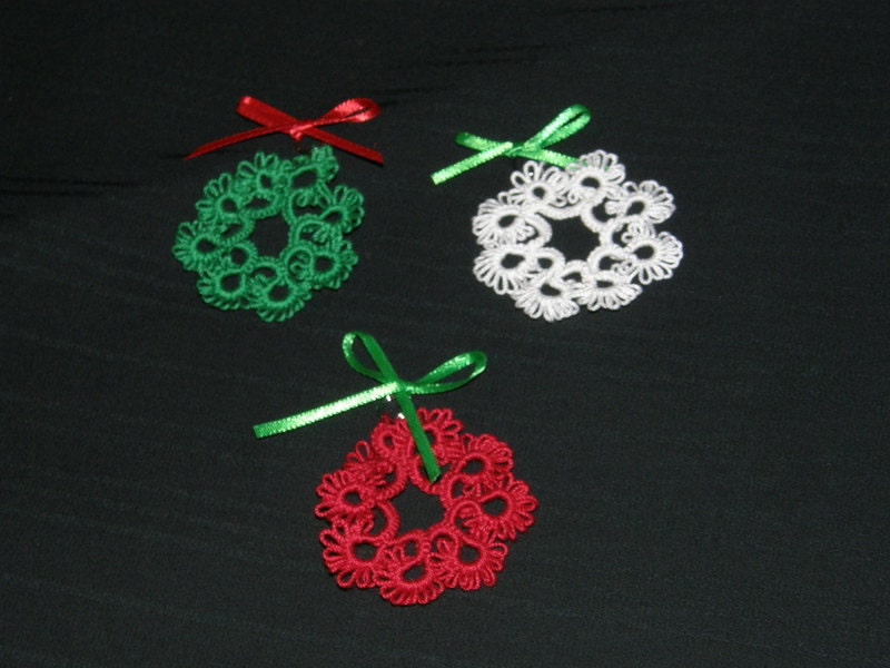 Christmas Ornaments Hand Tatted Red Green White 100% Cotton Threads