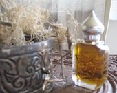 The Green Mantle - a botanical perfume oil