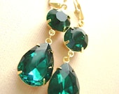 Emerald Green Earrings Gold. Wedding Jewelry, bridesmaid gift, Like Kyle Richards & Angelina Jolie Housewives of Berverly Hills