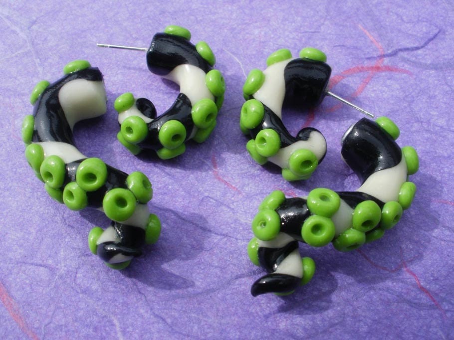 BeatleJuice Tentacle Earring Fake gauge