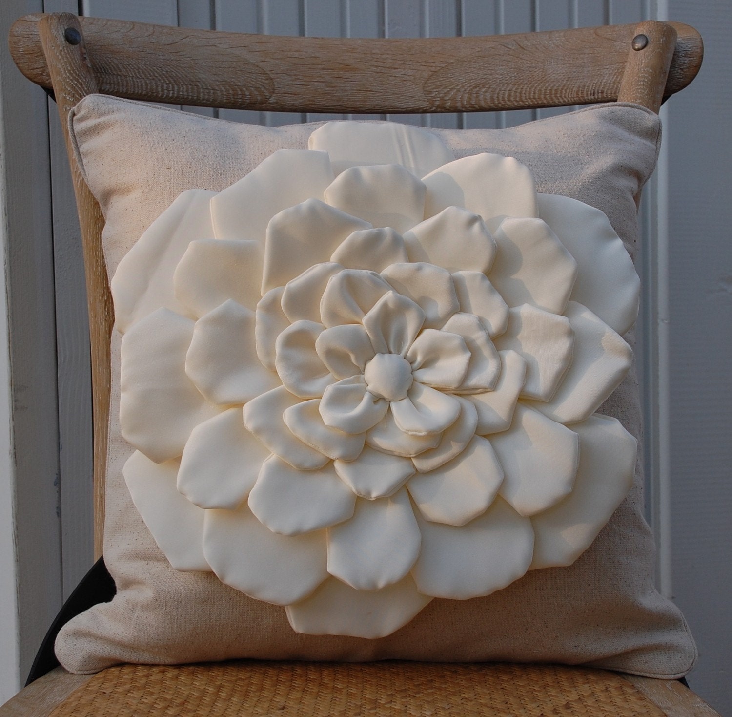 Sateen cream FLOWER