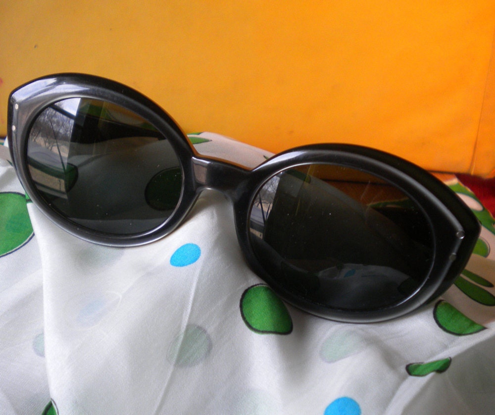 Vintage Ray-Ban Sunglasses Bewitching Bausch and Lomb USA