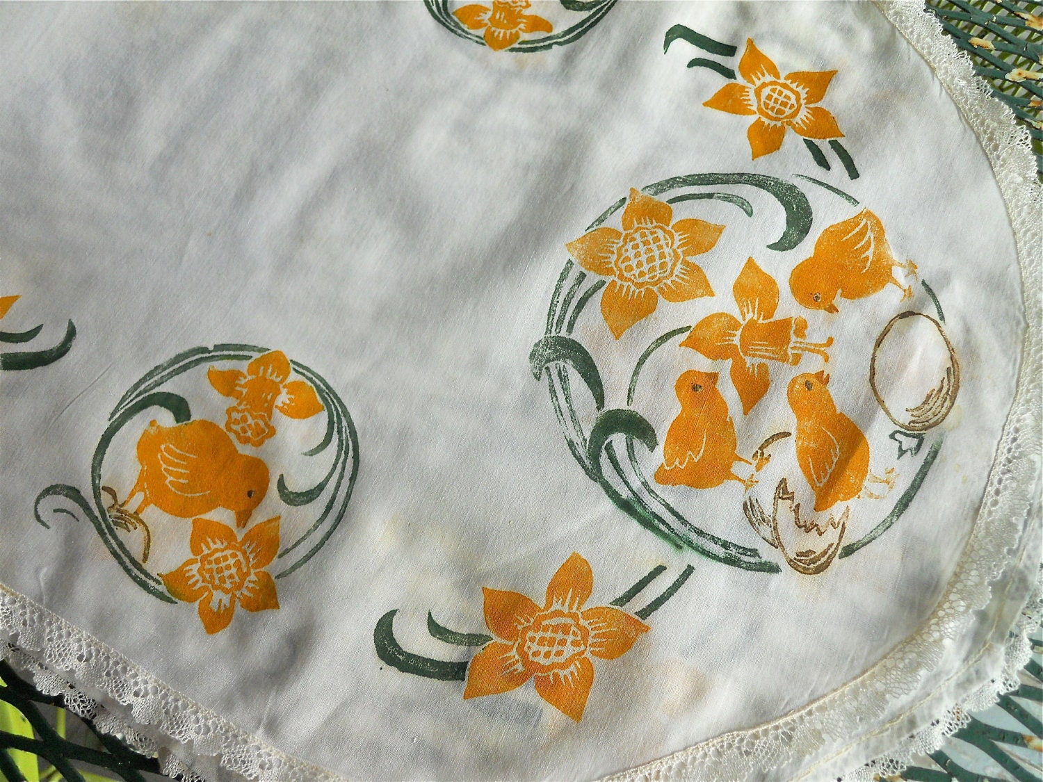 early 1900s hand painted runner bright yellow chicks and daffodils