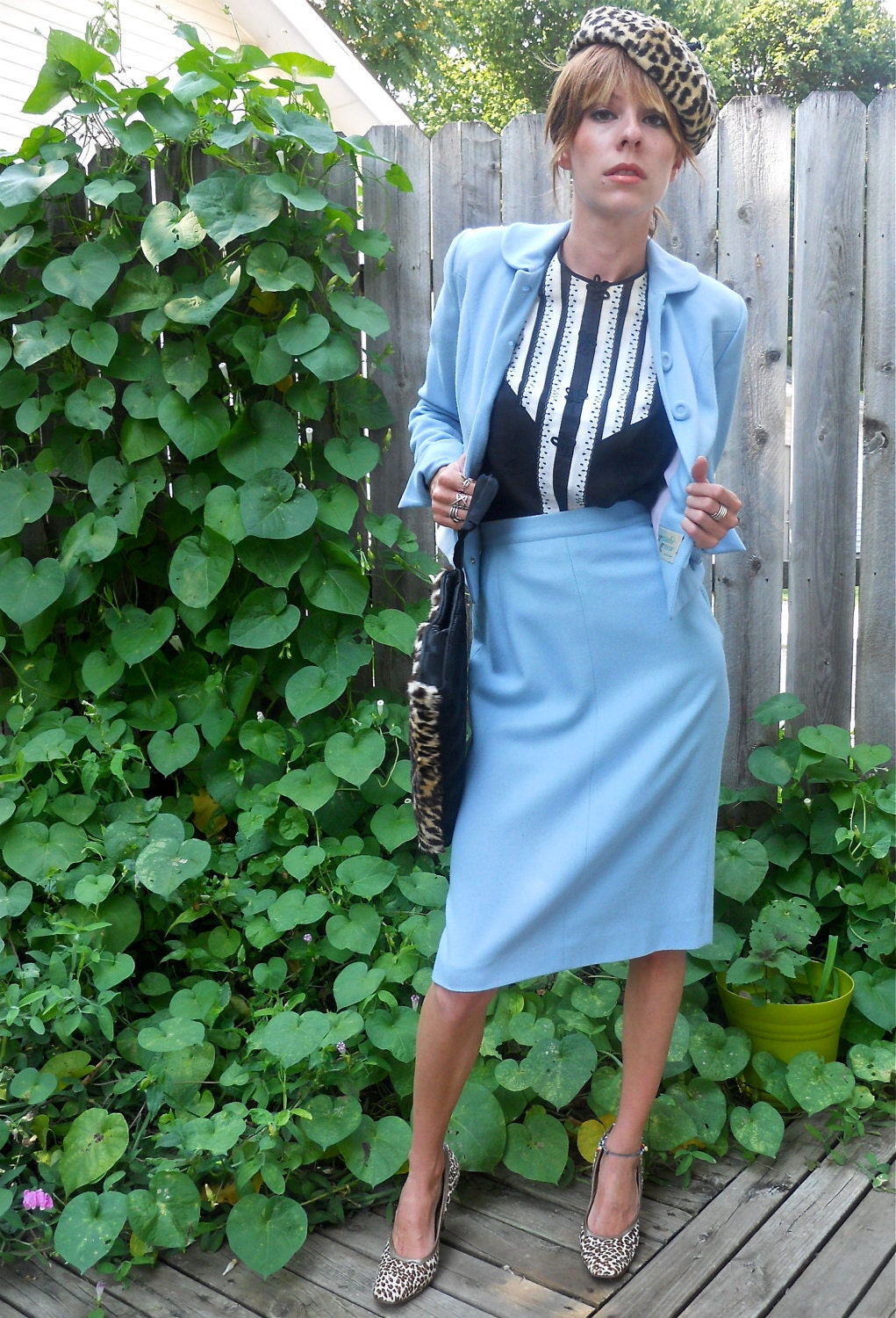 vintage 1960s Sky Blue Nipped Waist Chic Sweet Wool Suit