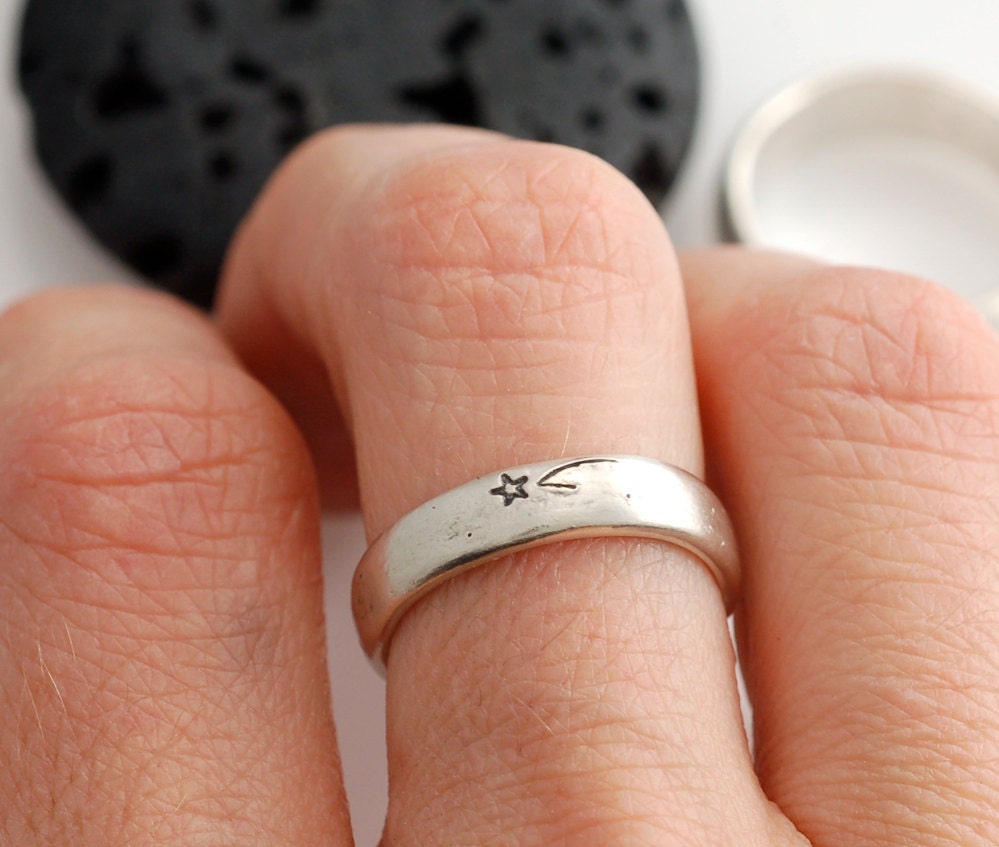 Wish Upon a Star - Palladium Sterling Shooting Star Wedding Band Set