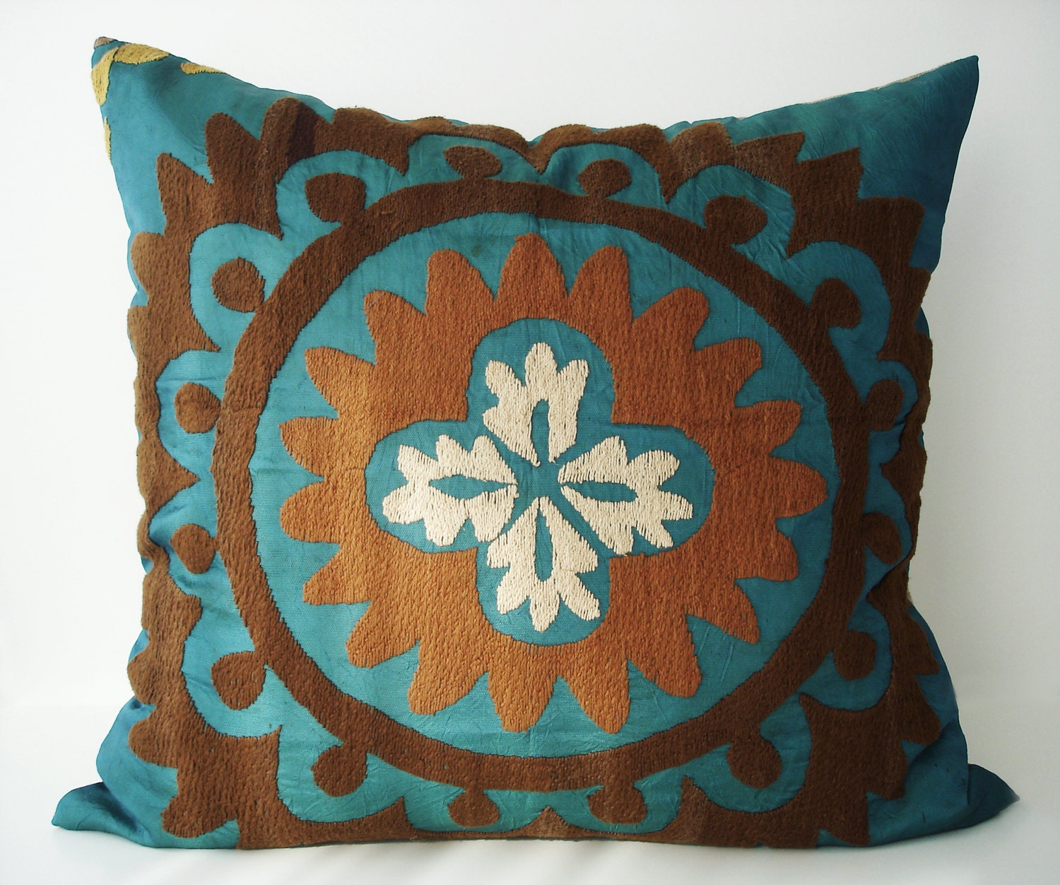 Sukan / Vintage Hand Embroidered Suzani Pillow Cover - 24x24