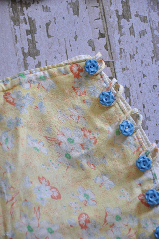 vintage rare 1940s 2pc yellow floral bombshell  swimsuit