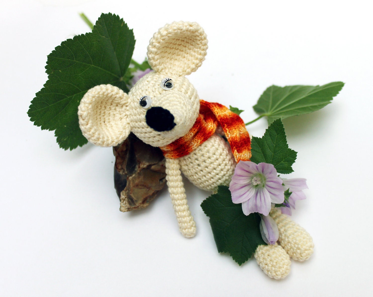 Baby Toy Mouse Crochet Toy - Romantic Mouse - Gift - Off-white / Red / Yellow