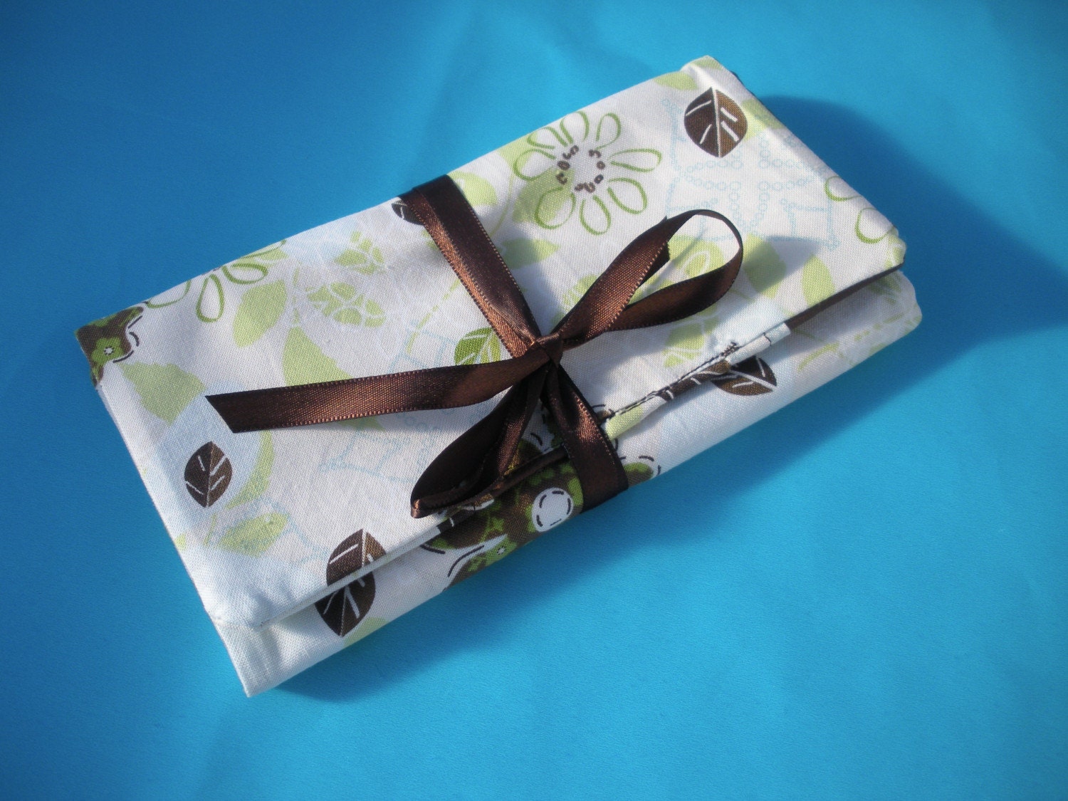 Spring Bird Jewelry Roll