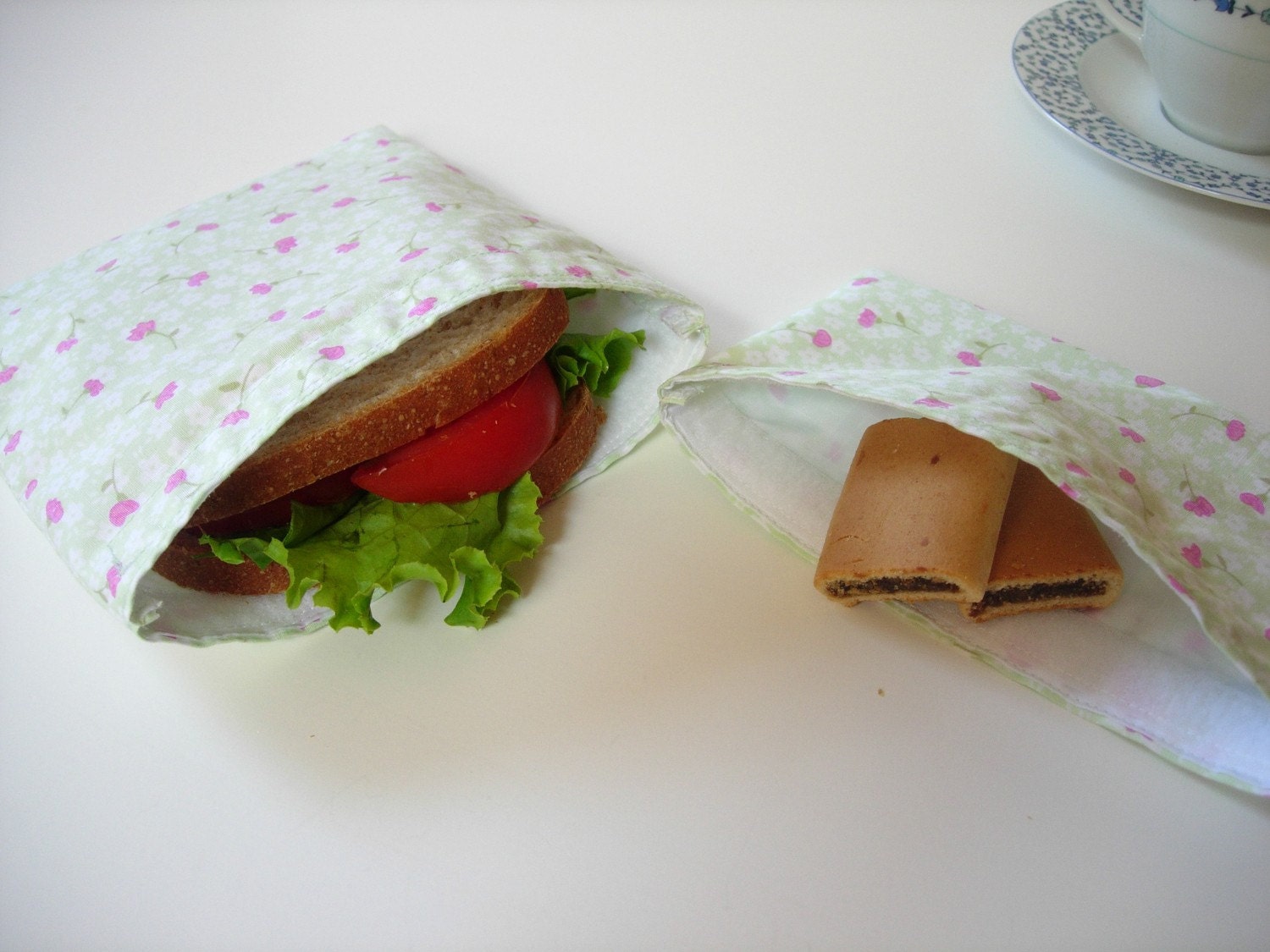 Reusable Fushia Flowers Sandwich and Snack Bag Set