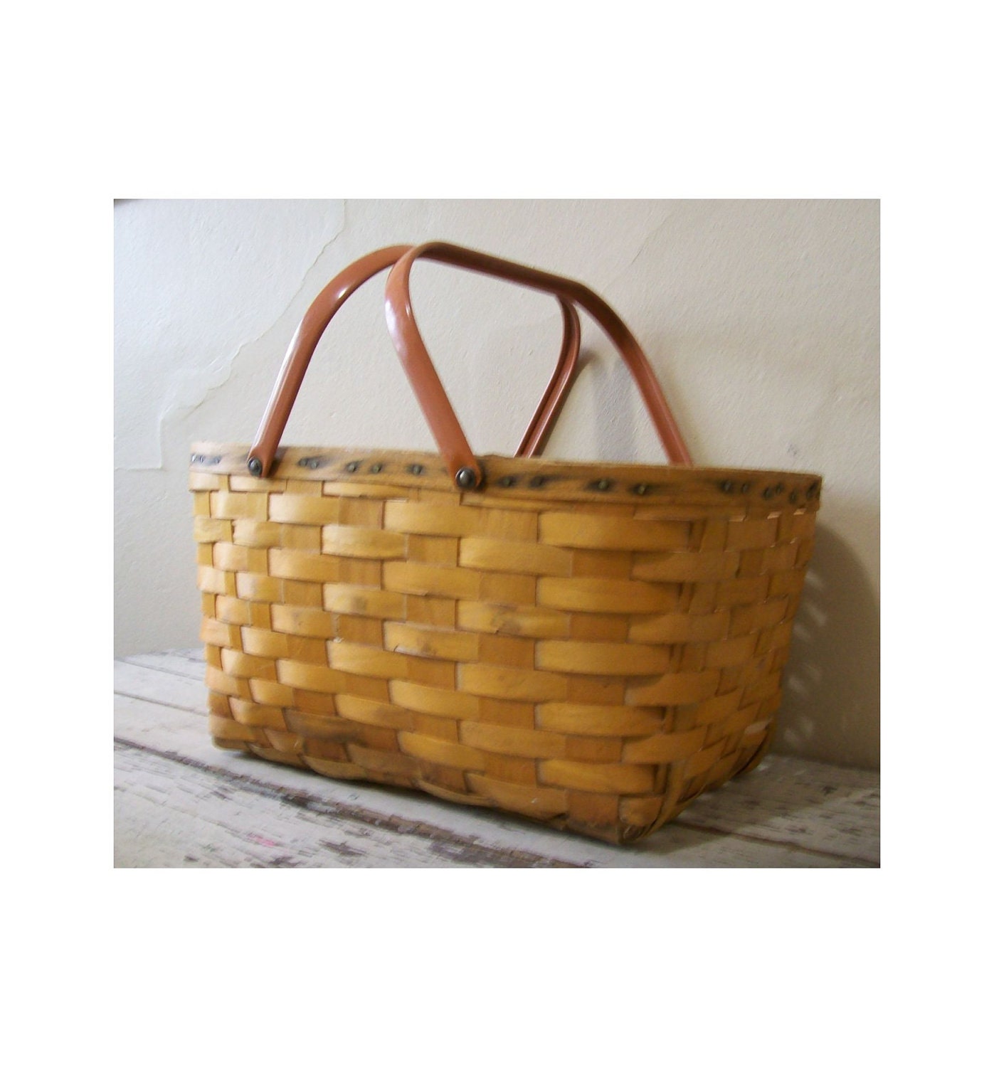 V I N T A G E - S A L E -Picnic Basket - Cottage chic- Country - French Market