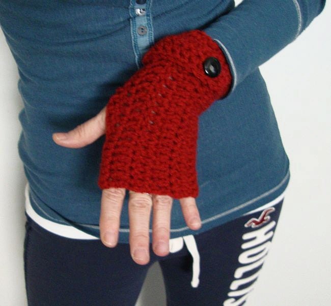 crochet Fingerless Mittens  Cranberry