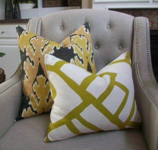 Kelly Wearstler for Lee Jofa - 18X18 - Bengal bazaar in gold - Pattern on the front