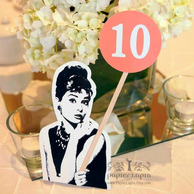 Self-standing table number in retro theme, set of 8