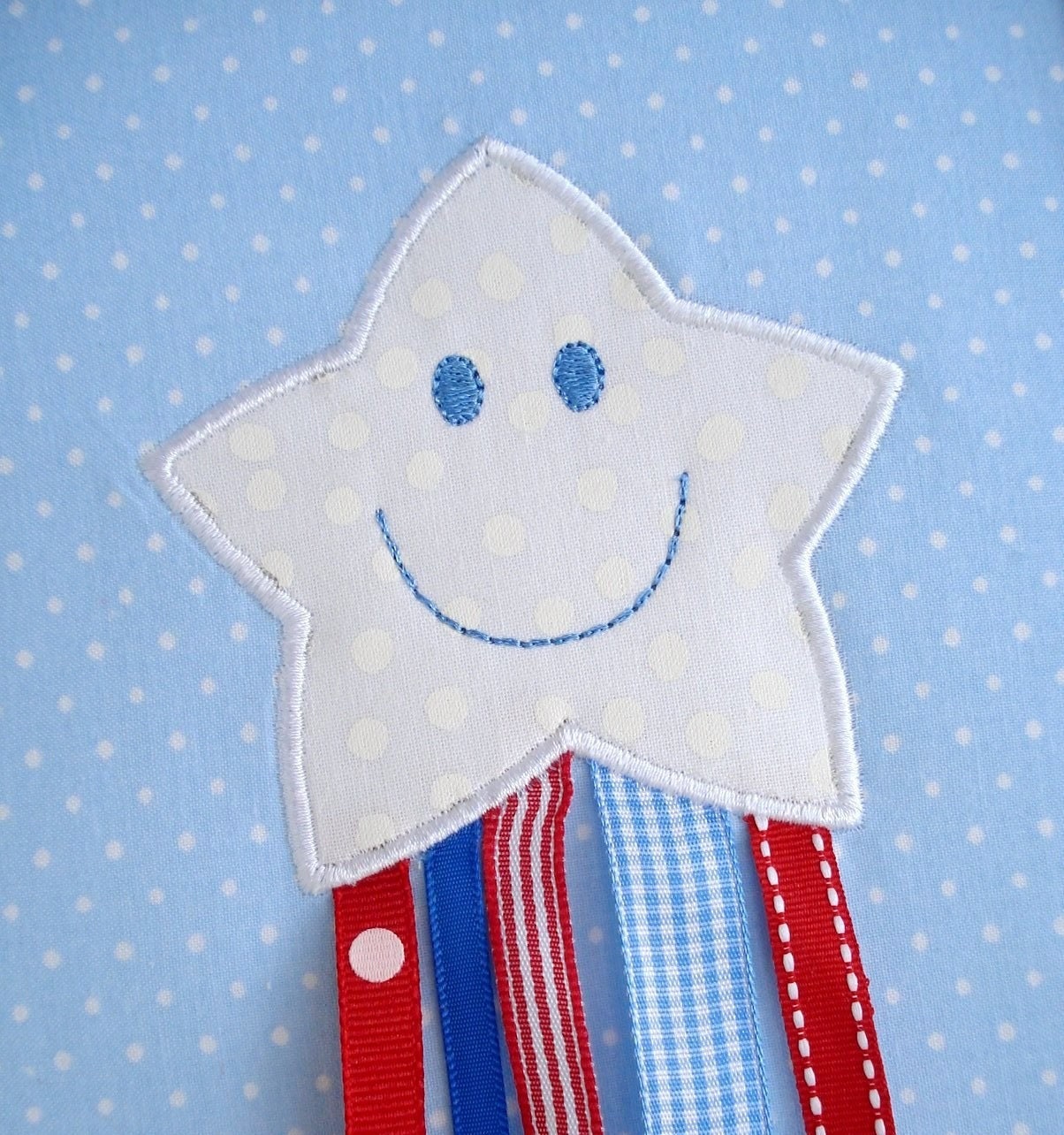Smiling Star Machine Embroidery Design Applique - Two Sizes 4x4 and 5x7
