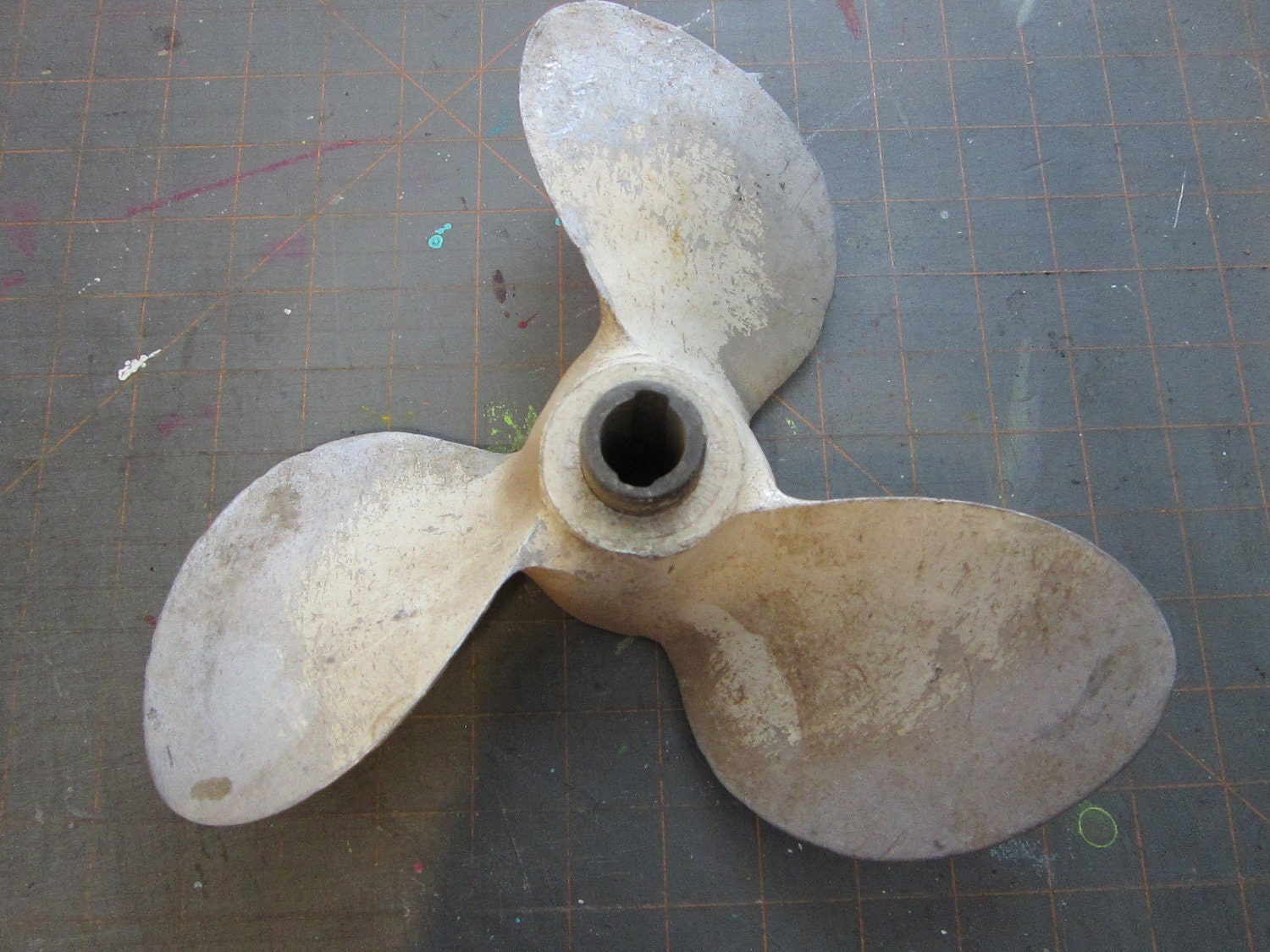 vintage metal boat prop - propeller - cast aluminum