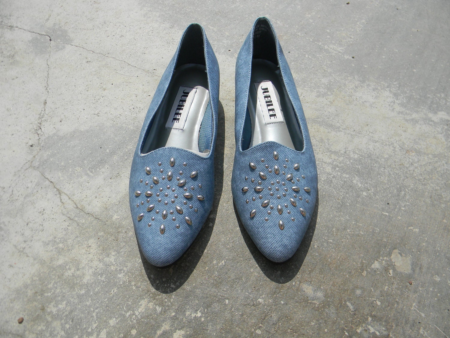 80s deadstock // DENIM STUDDED FLATS - size 8
