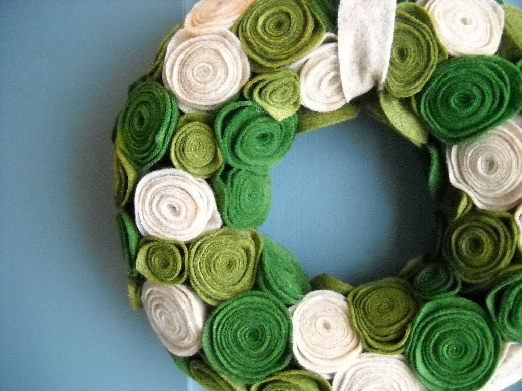 Felt and Yarn Wreath - Olive Green Oatmeal