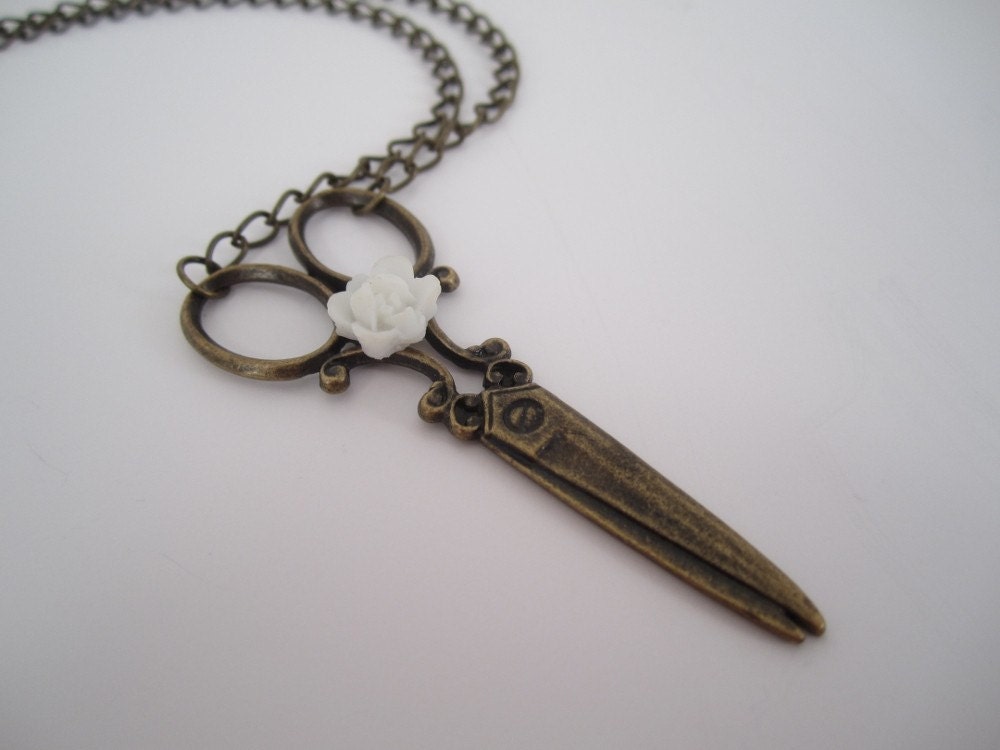 Scissors Necklace Antique Brass Necklace White Flower Seamstress Necklace Sewing Necklace Victorian Style Modern Vintage Style Jewelry