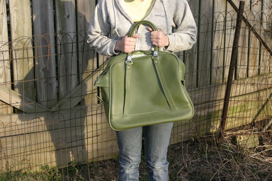 Vintage American Tourister Avocado Green Vinyl Carry On Luggage Bag