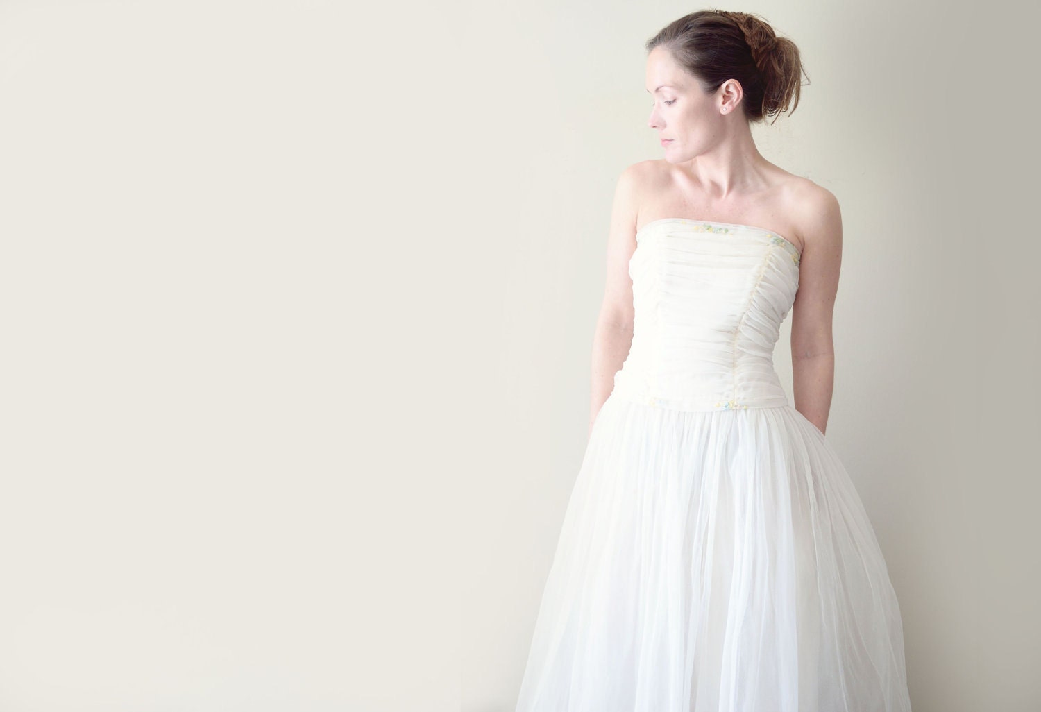 vintage 1950s dress - 50s wedding dress / white tulle full skirt ball gown