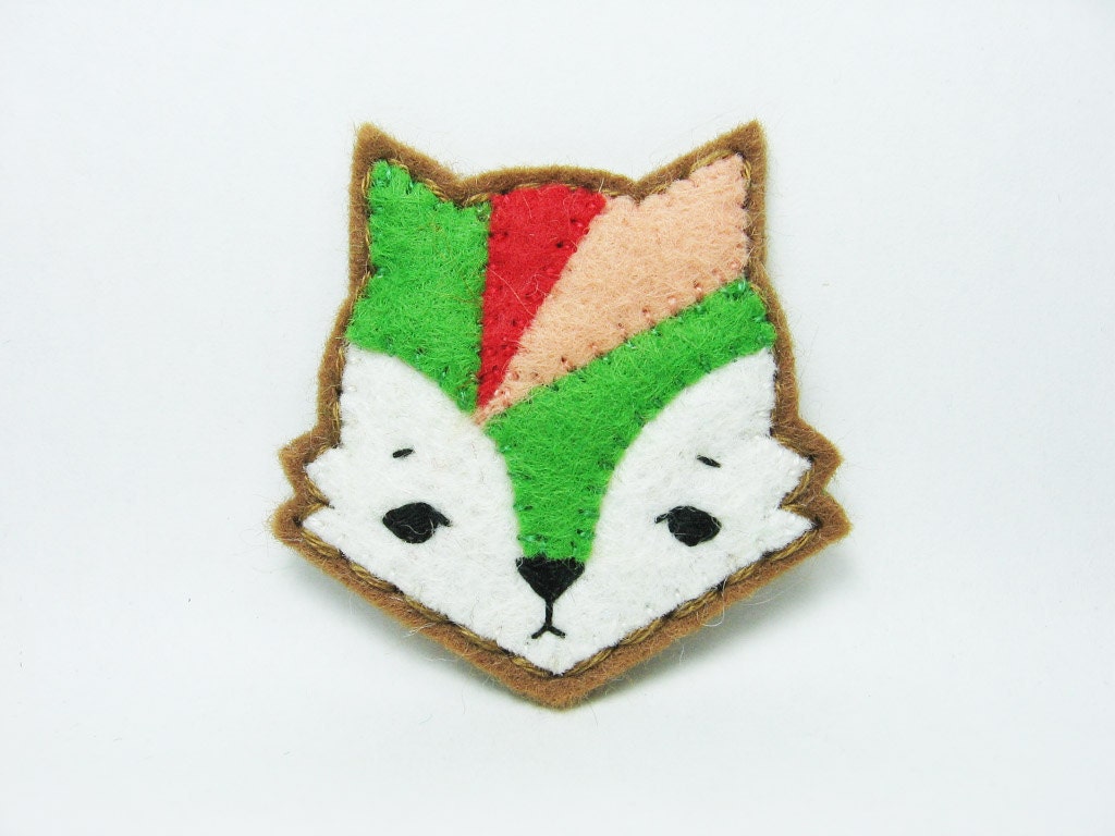 Geometric fox felt brooch - tiny size