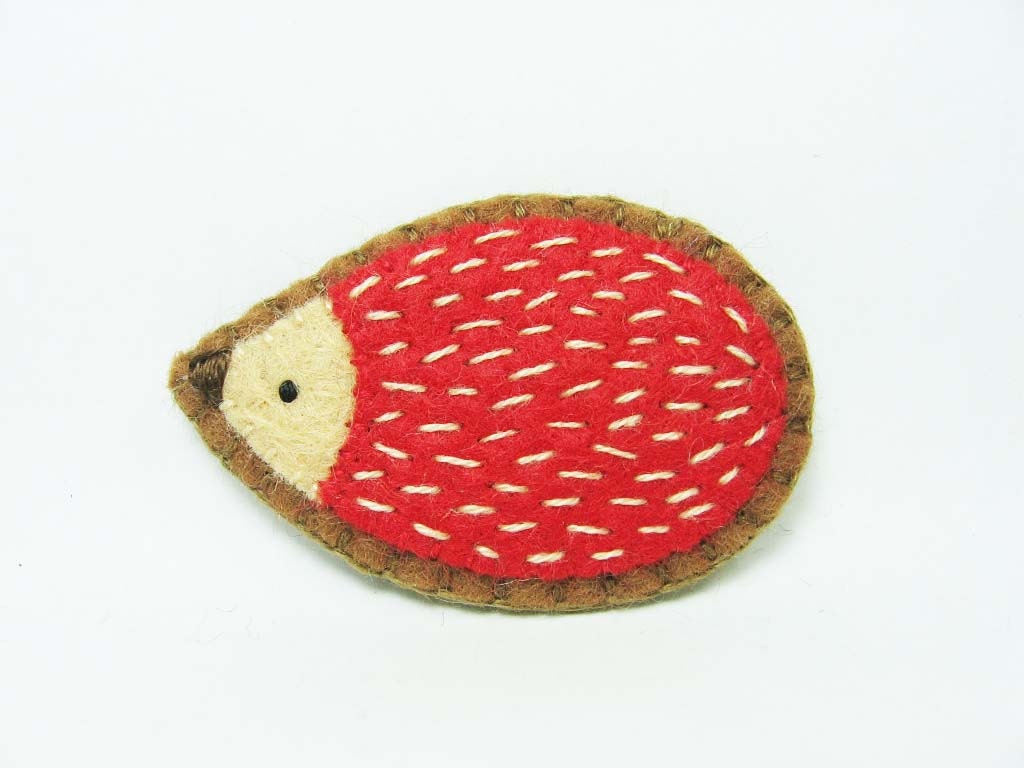 Friendly hedgehog felt pin - small size - made to order