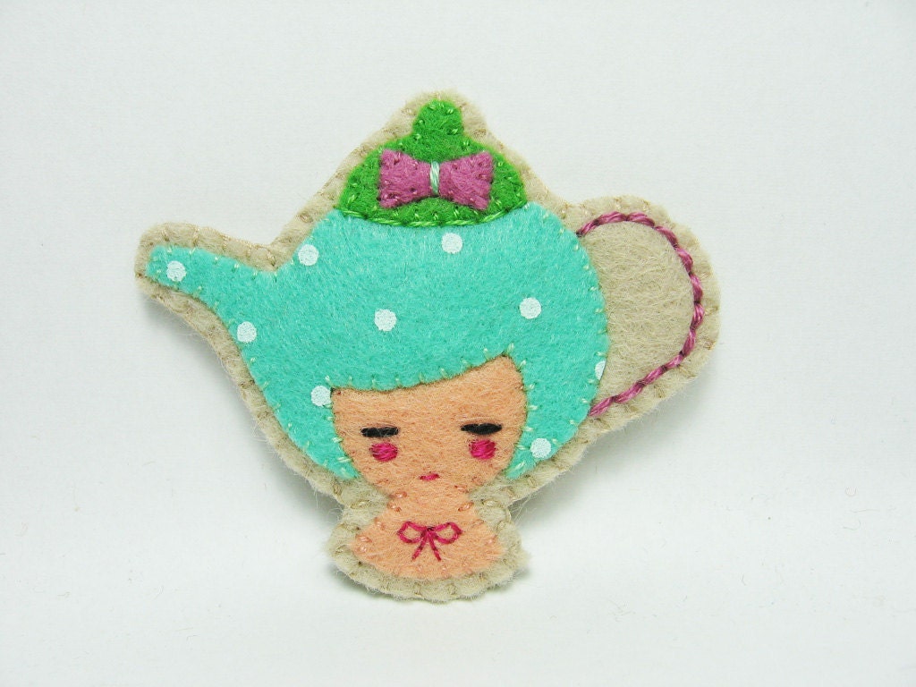 Sweet tea girl felt pin