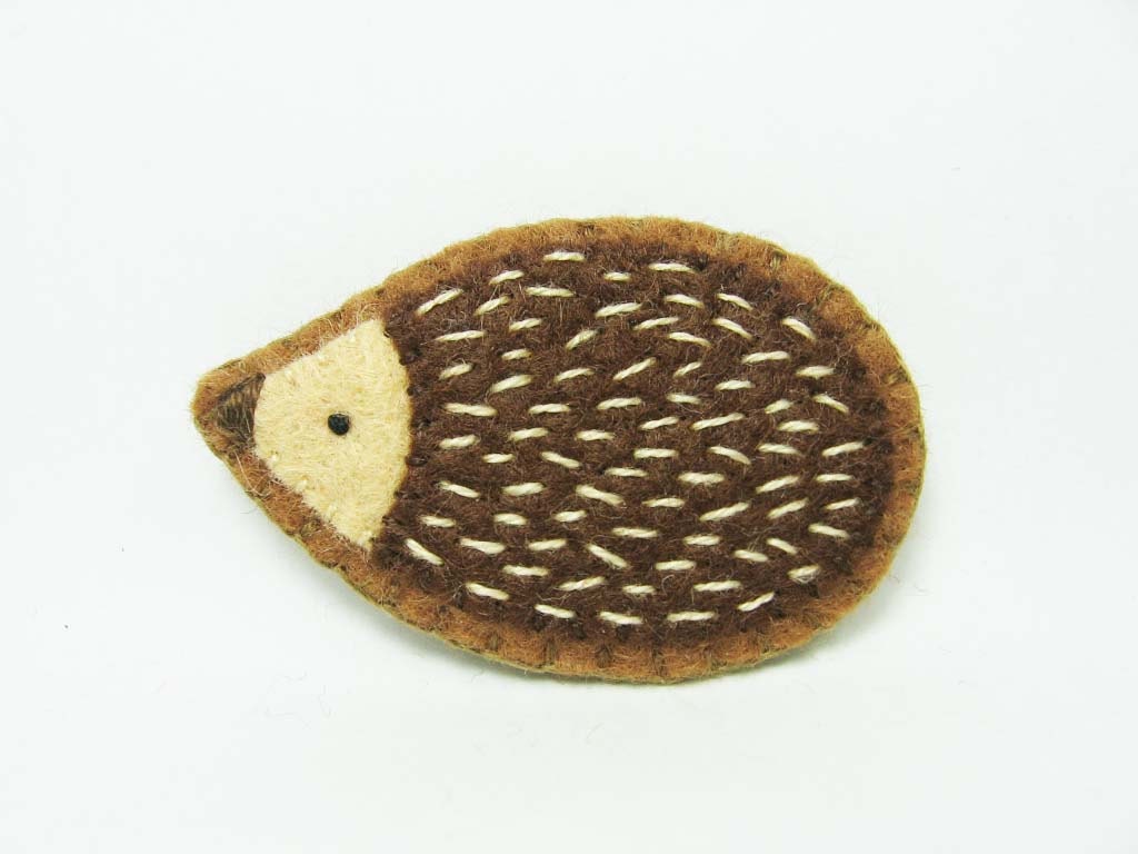Friendly hedgehog felt pin - small size - made to order