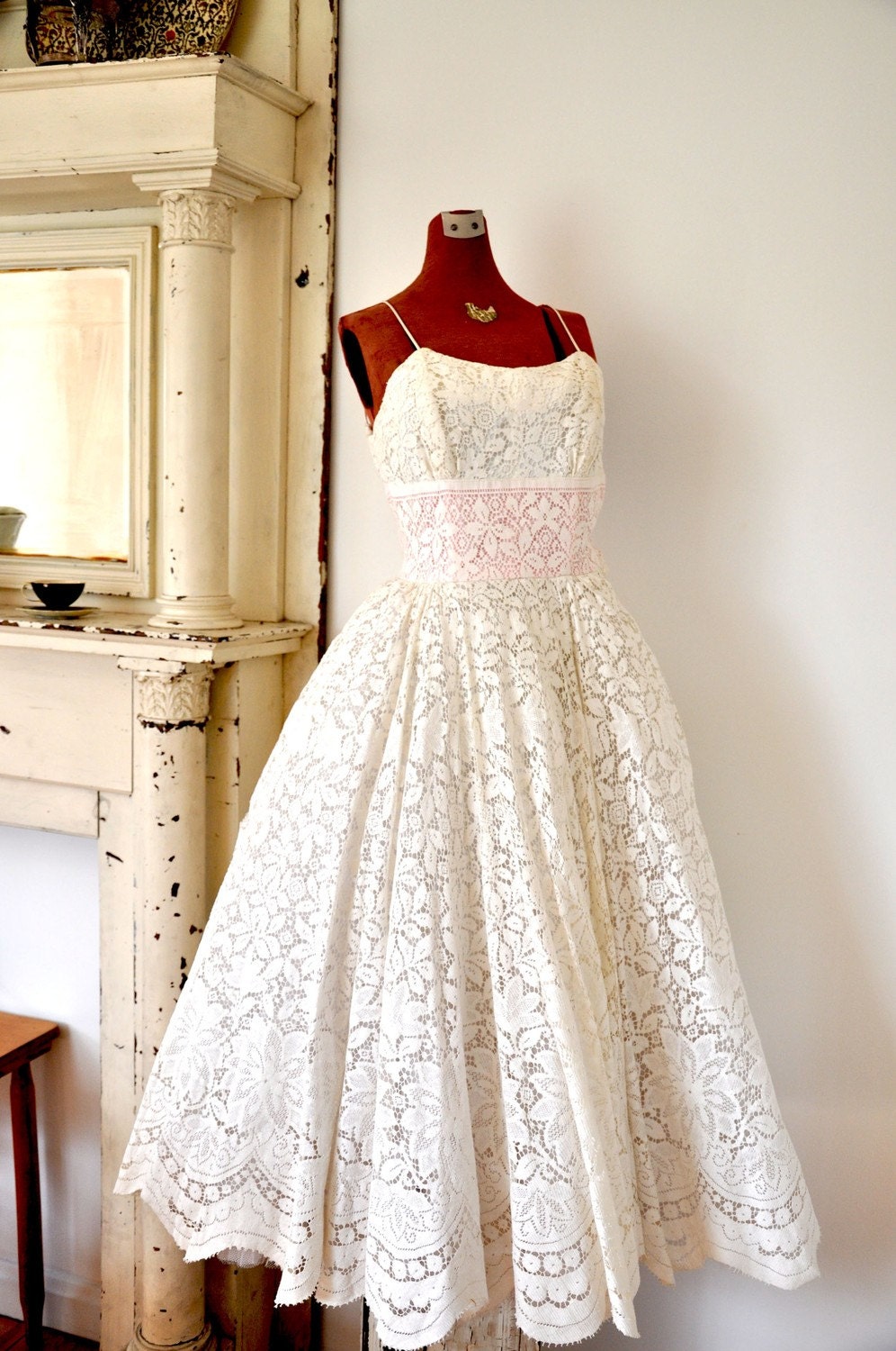 S A L E GORGEOUS 1950s Cream and Pink Spaghetti Strap Delicate Embroidery Gown XS Small WAS 124.00